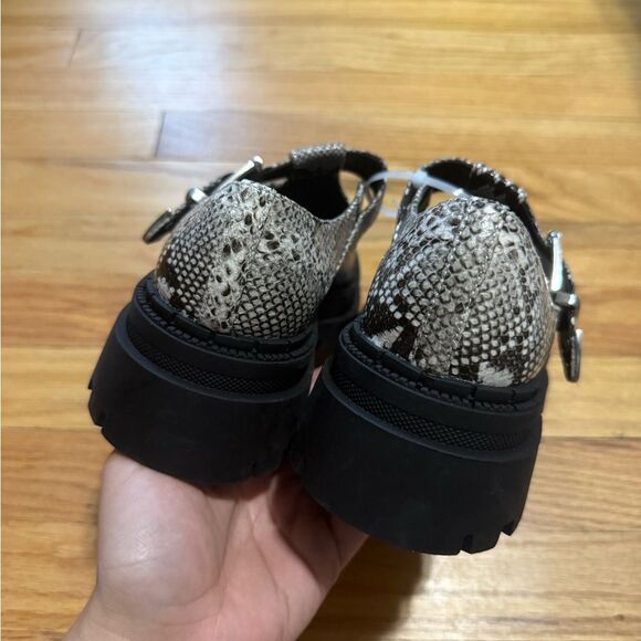 Steve Madden | Kamlee Lug Sole Mary Jane - Picture 6 of 7